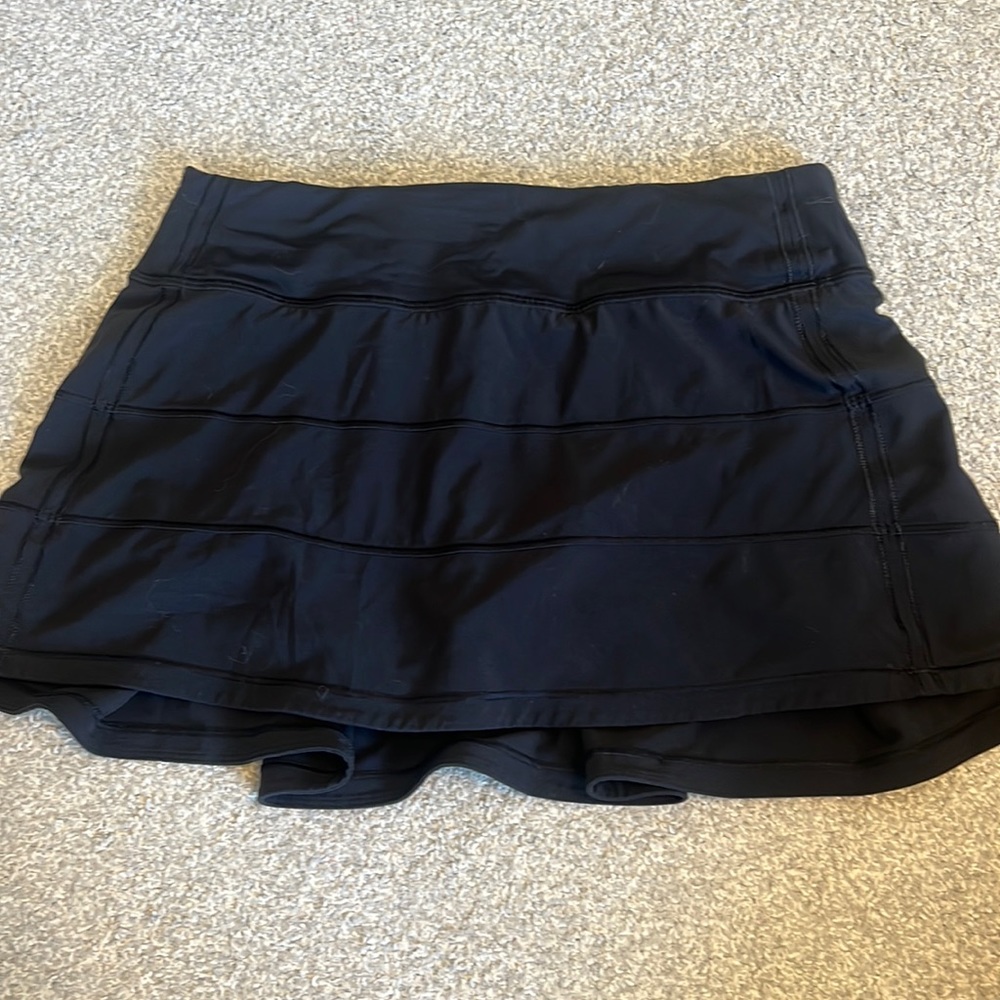 black lulu skirt